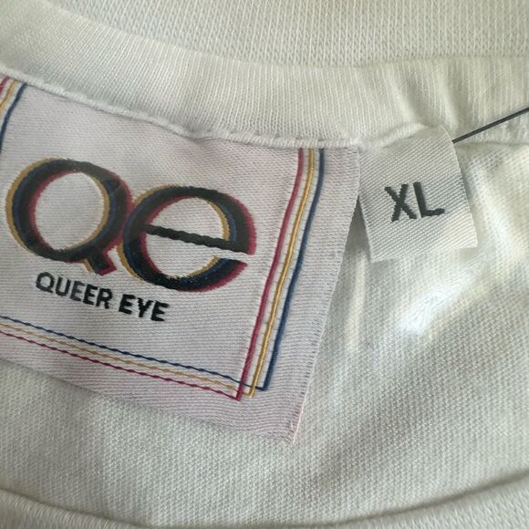 NWT Queer Eye Unisex White Short Sleeve Graphic Tee Shirt “Yes Henny” - Size L - Picture 4 of 6